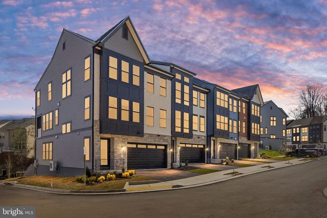 8456 BEGONIA LN, Lorton, VA 22079