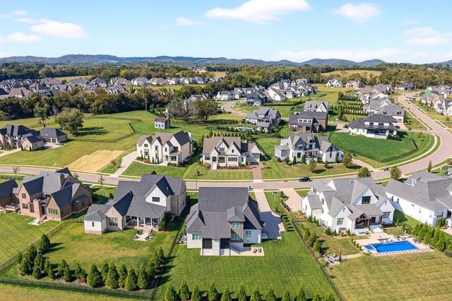 6011 Porters Union Way, Arrington, TN 37014