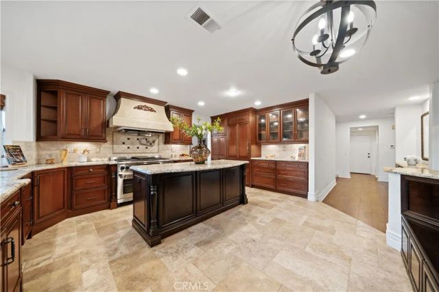 22101 Stillwater, Mission Viejo, CA 92692