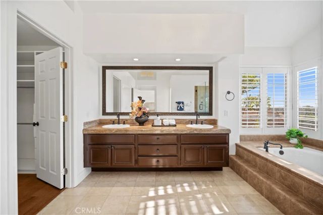 22101 Stillwater, Mission Viejo, CA 92692