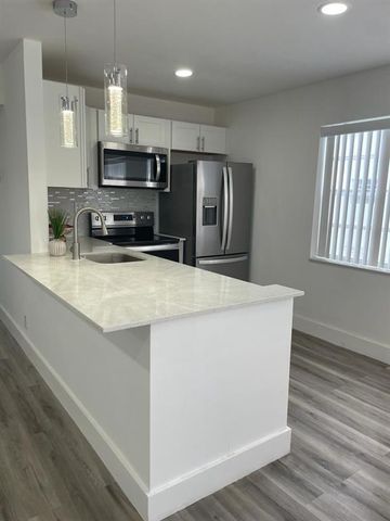 515 Normandy Lane, Delray Beach, FL 33484