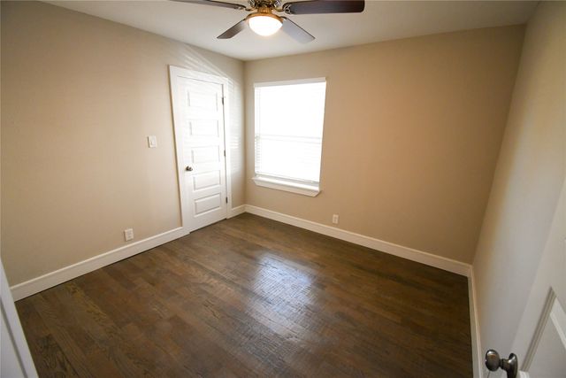 1422 Addington Street, Irving, TX 75062