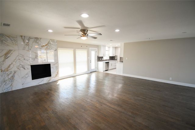 1422 Addington Street, Irving, TX 75062