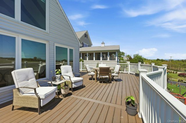 19 Hillside Avenue, Northport, NY 11768