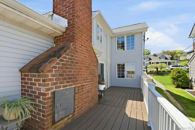 19 Hillside Avenue, Northport, NY 11768