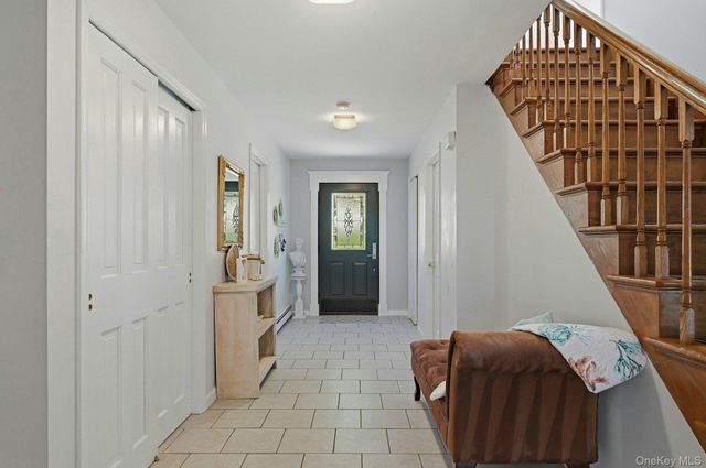 19 Hillside Avenue, Northport, NY 11768