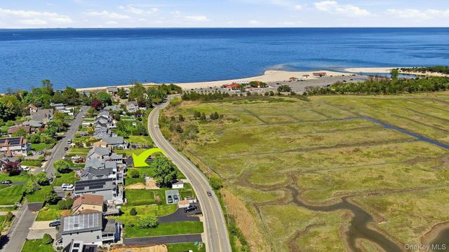 19 Hillside Avenue, Northport, NY 11768