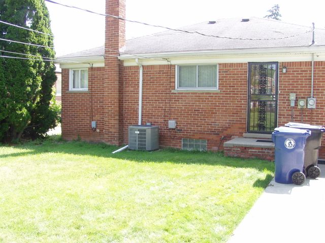10015 Brady, Redford Charter Twp, MI 48239
