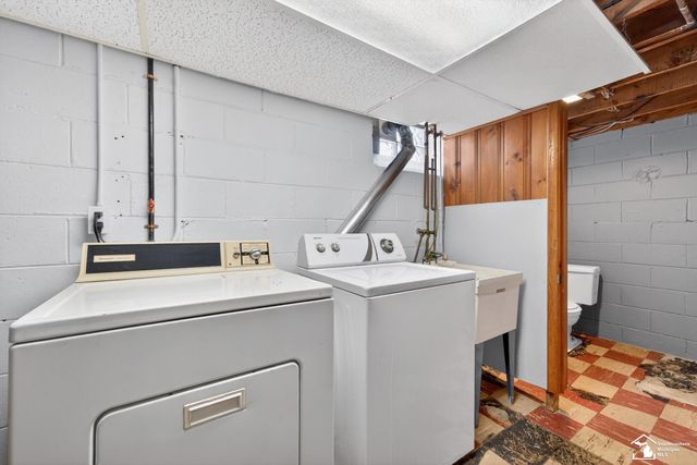 15580 Aster Avenue, Allen Park, MI 48101