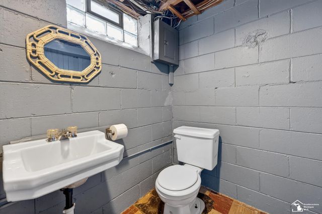 15580 Aster Avenue, Allen Park, MI 48101
