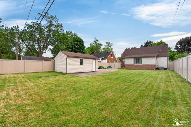 15580 Aster Avenue, Allen Park, MI 48101