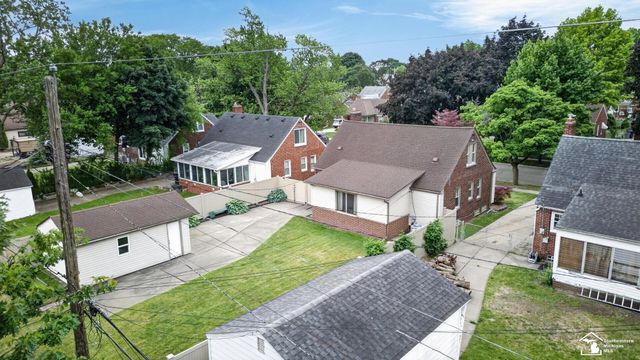 15580 Aster Avenue, Allen Park, MI 48101