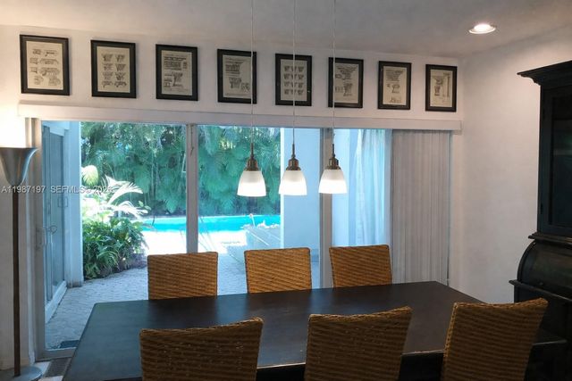 3151 Freeman St, Miami, FL 33133