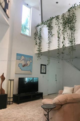 3151 Freeman St, Miami, FL 33133