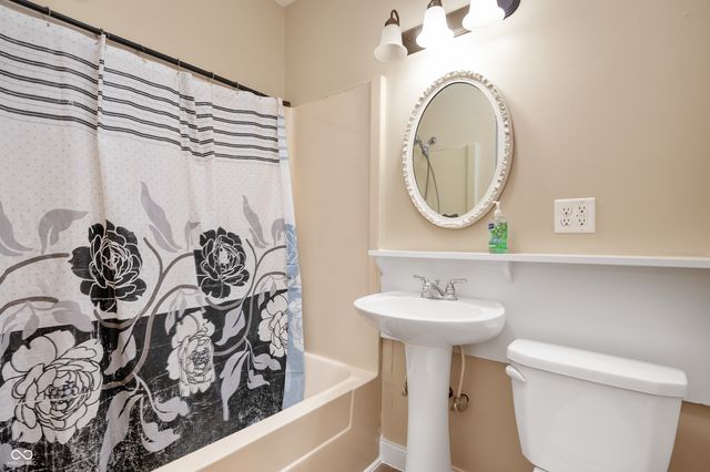 318 E Hanna Avenue, Indianapolis, IN 46227