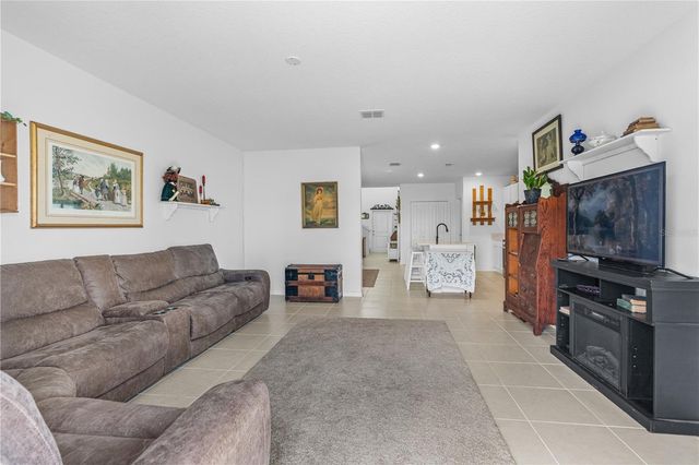 1192 BELLE ISLE LANE, Daytona Beach, FL 32124