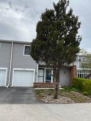 484 POPLAR Drive 1, Wheeling, IL 60090