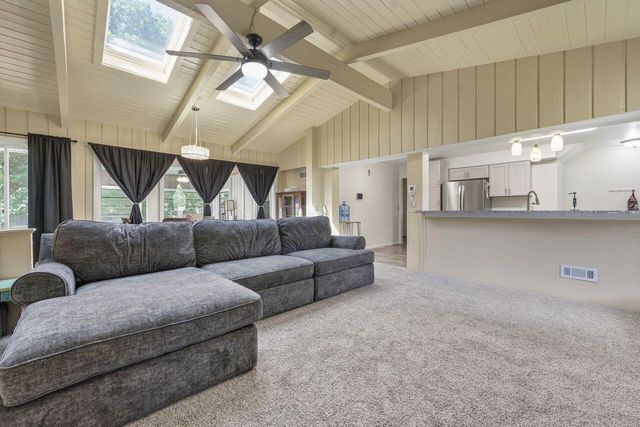 7072 Delview AVENUE, Delavan, WI 53115