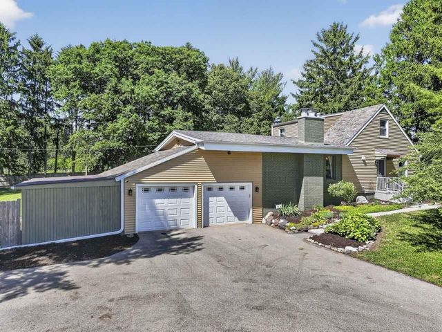 7072 Delview AVENUE, Delavan, WI 53115