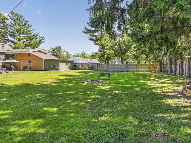 7072 Delview AVENUE, Delavan, WI 53115