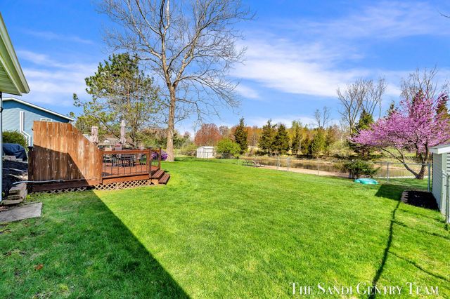 17083 Spahr Street, Ferrysburg City, MI 49456