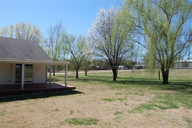 5711 Cedar Valley Drive, Poplar Bluff, MO 63901