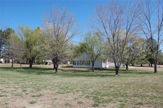 5711 Cedar Valley Drive, Poplar Bluff, MO 63901