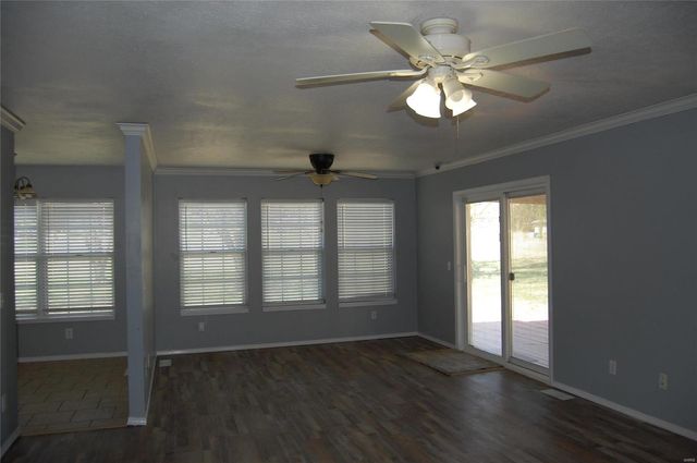 5711 Cedar Valley Drive, Poplar Bluff, MO 63901