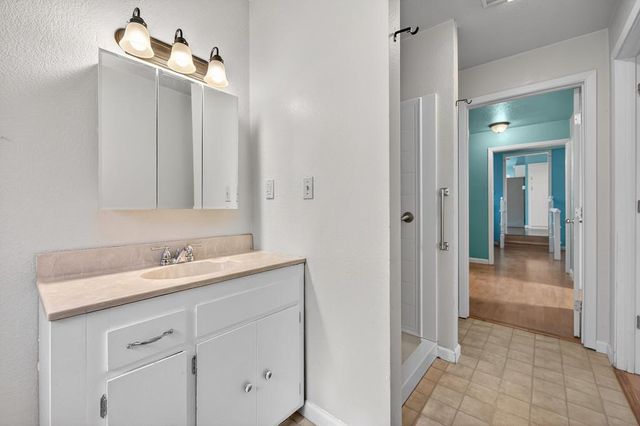 5897 Silverleaf Dr, Foresthill, CA 95631