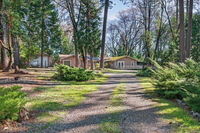 5897 Silverleaf Dr, Foresthill, CA 95631