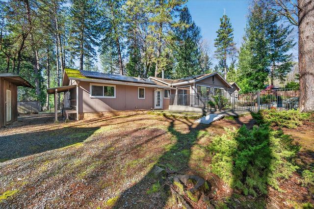 5897 Silverleaf Dr, Foresthill, CA 95631