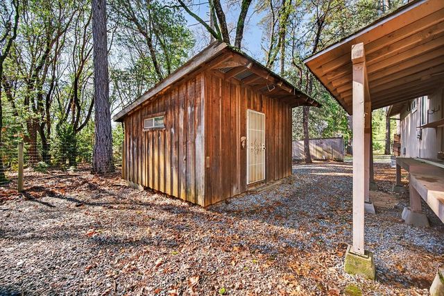 5897 Silverleaf Dr, Foresthill, CA 95631