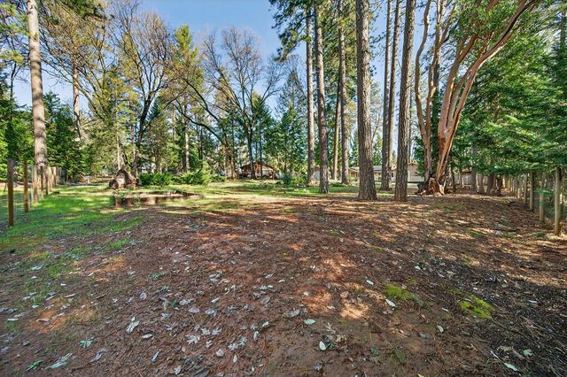 5897 Silverleaf Dr, Foresthill, CA 95631