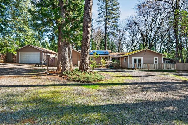 5897 Silverleaf Dr, Foresthill, CA 95631