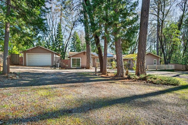 5897 Silverleaf Dr, Foresthill, CA 95631