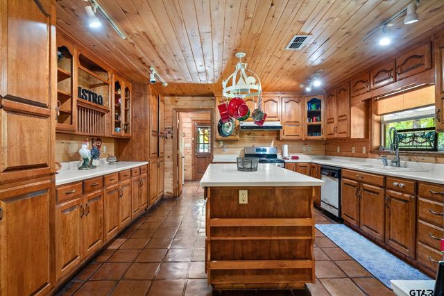 1081 CR 3875, Mineola, TX 75773