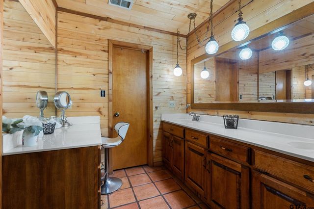 1081 CR 3875, Mineola, TX 75773