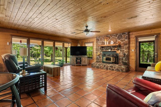 1081 CR 3875, Mineola, TX 75773