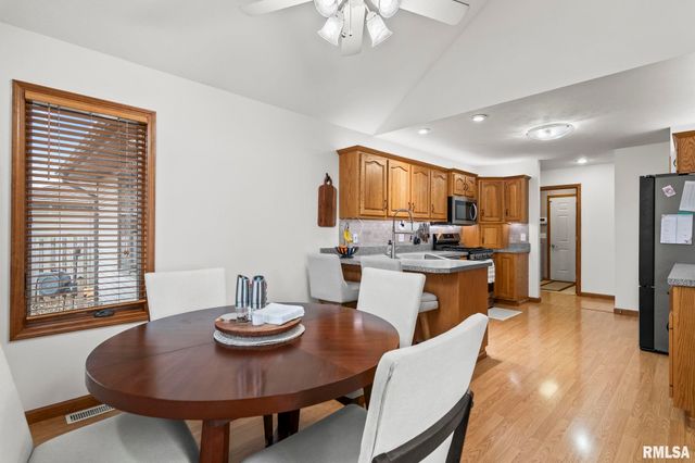 5217 Manhattan Drive, Springfield, IL 62711