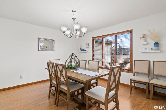 5217 Manhattan Drive, Springfield, IL 62711