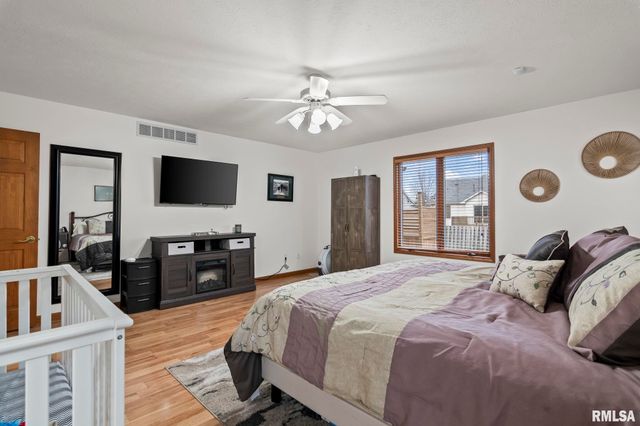 5217 Manhattan Drive, Springfield, IL 62711