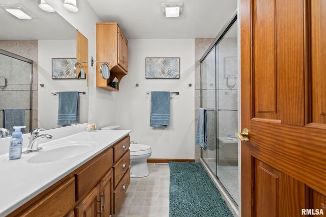 5217 Manhattan Drive, Springfield, IL 62711