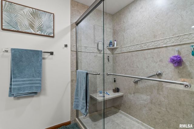 5217 Manhattan Drive, Springfield, IL 62711