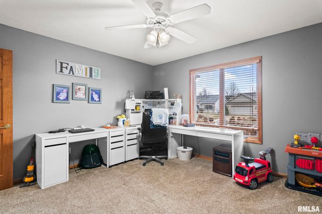 5217 Manhattan Drive, Springfield, IL 62711