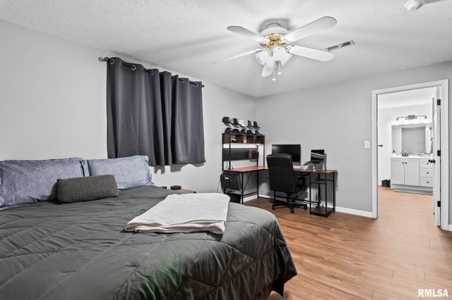 5217 Manhattan Drive, Springfield, IL 62711