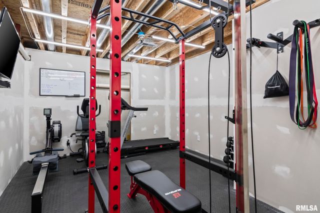 5217 Manhattan Drive, Springfield, IL 62711