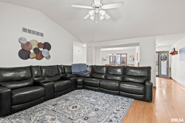 5217 Manhattan Drive, Springfield, IL 62711