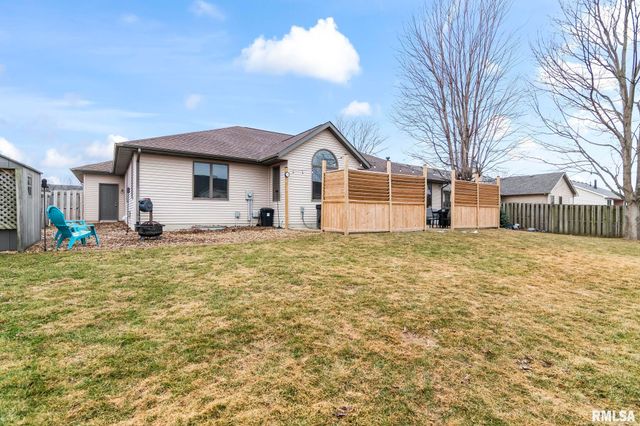 5217 Manhattan Drive, Springfield, IL 62711