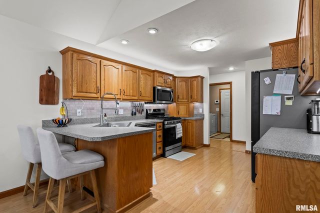 5217 Manhattan Drive, Springfield, IL 62711