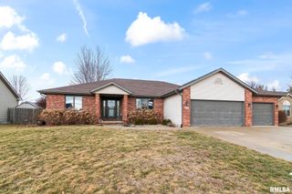 5217 Manhattan Drive, Springfield, IL 62711